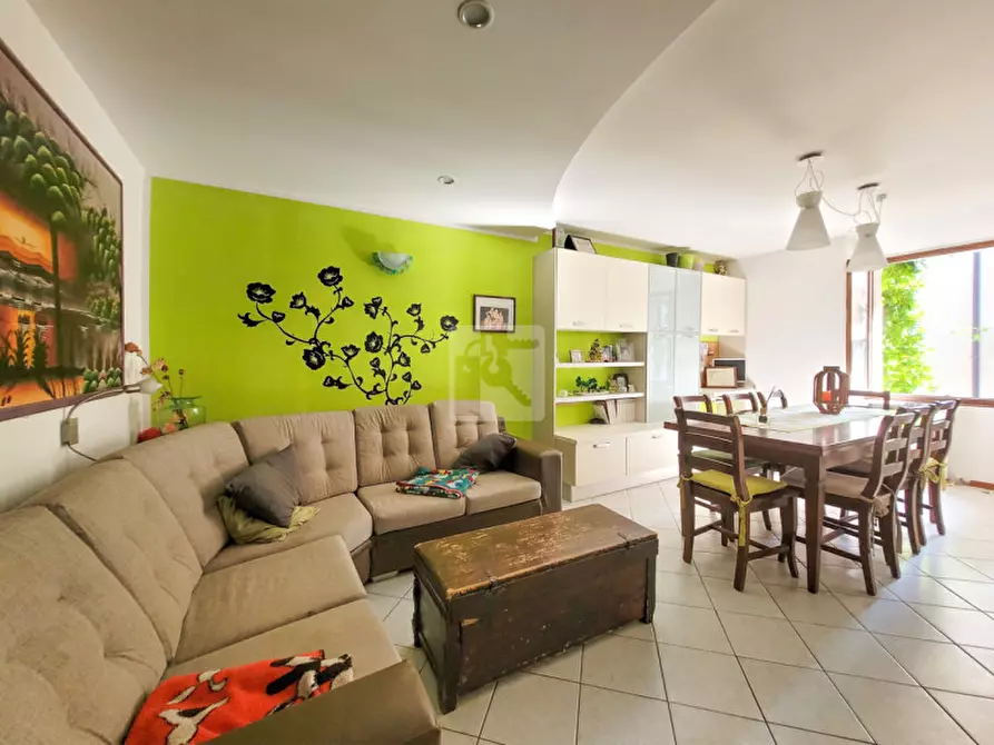 Immagine 2 di Casa indipendente in vendita  in Piazza Vittoria a Arco