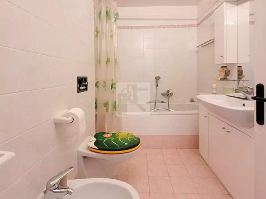 Immagine 18 di Casa indipendente in vendita  in Piazza Vittoria a Arco