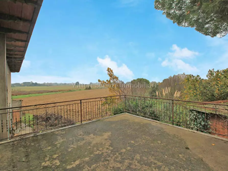 Immagine 3 di Casa indipendente in vendita  in via Basilicata a Torrita Di Siena