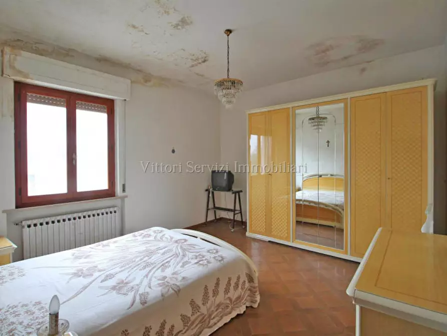 Immagine 10 di Casa indipendente in vendita  in via Basilicata a Torrita Di Siena