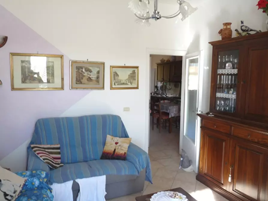 Immagine 3 di Appartamento in vendita  in Chiusi Scalo a Chiusi