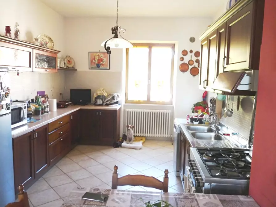 Immagine 4 di Appartamento in vendita  in Chiusi Scalo a Chiusi