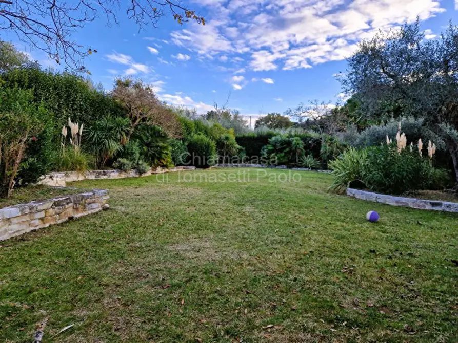 Immagine 15 di Villa in vendita  in roncosambaccio a Fano