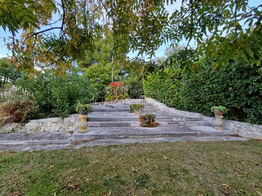 Immagine 17 di Villa in vendita  in roncosambaccio a Fano