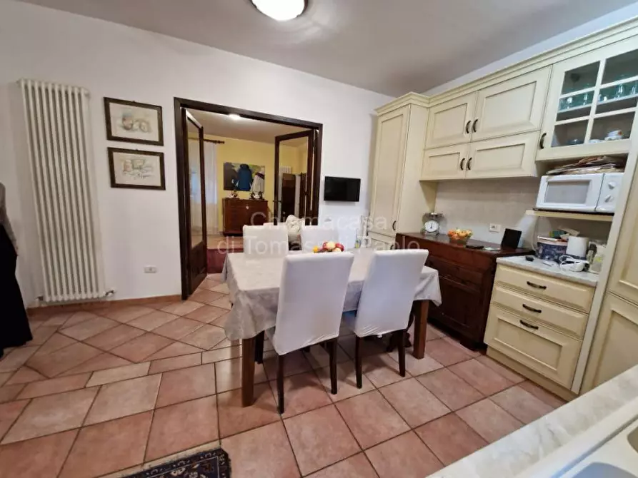 Immagine 26 di Villa in vendita  in roncosambaccio a Fano