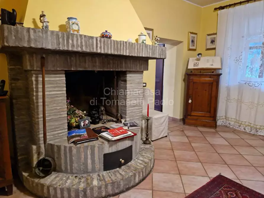 Immagine 28 di Villa in vendita  in roncosambaccio a Fano