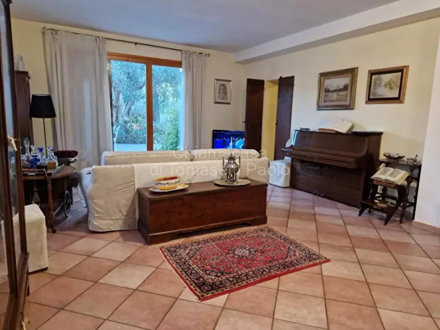 Immagine 33 di Villa in vendita  in roncosambaccio a Fano