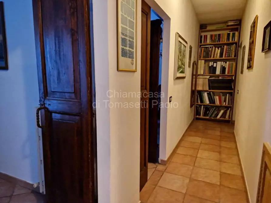 Immagine 39 di Villa in vendita  in roncosambaccio a Fano