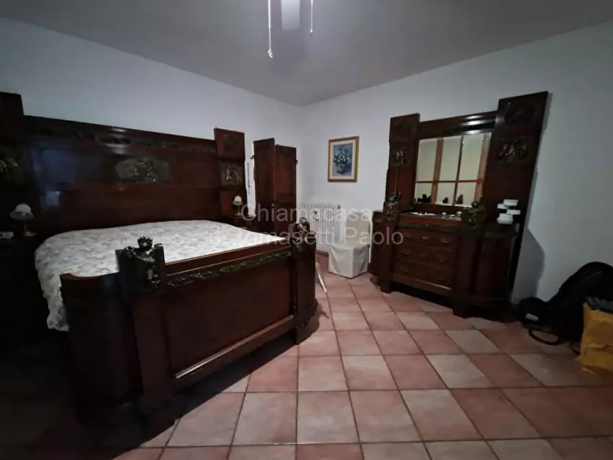 Immagine 43 di Villa in vendita  in roncosambaccio a Fano