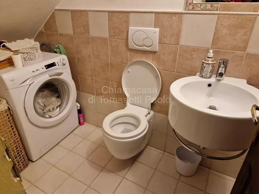 Immagine 50 di Villa in vendita  in roncosambaccio a Fano