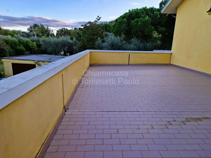 Immagine 51 di Villa in vendita  in roncosambaccio a Fano