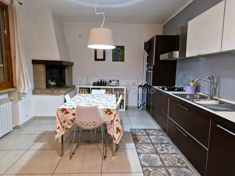 Immagine 55 di Villa in vendita  in roncosambaccio a Fano