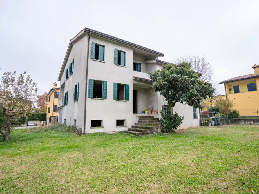 Immagine 1 di Casa bifamiliare in vendita  in via Valli Valsanzibio 12 a Galzignano Terme
