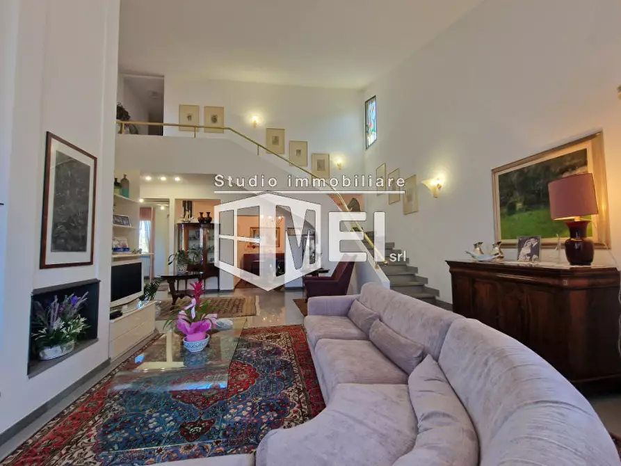 Immagine 3 di Villa in vendita  in Via Dell' olivara a Livorno