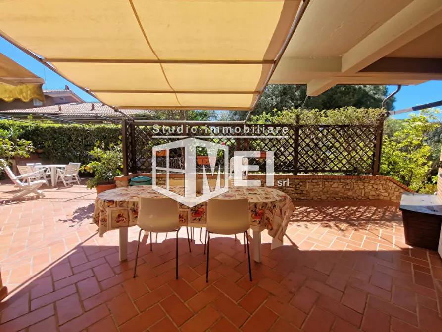 Immagine 5 di Villa in vendita  in Via Dell' olivara a Livorno