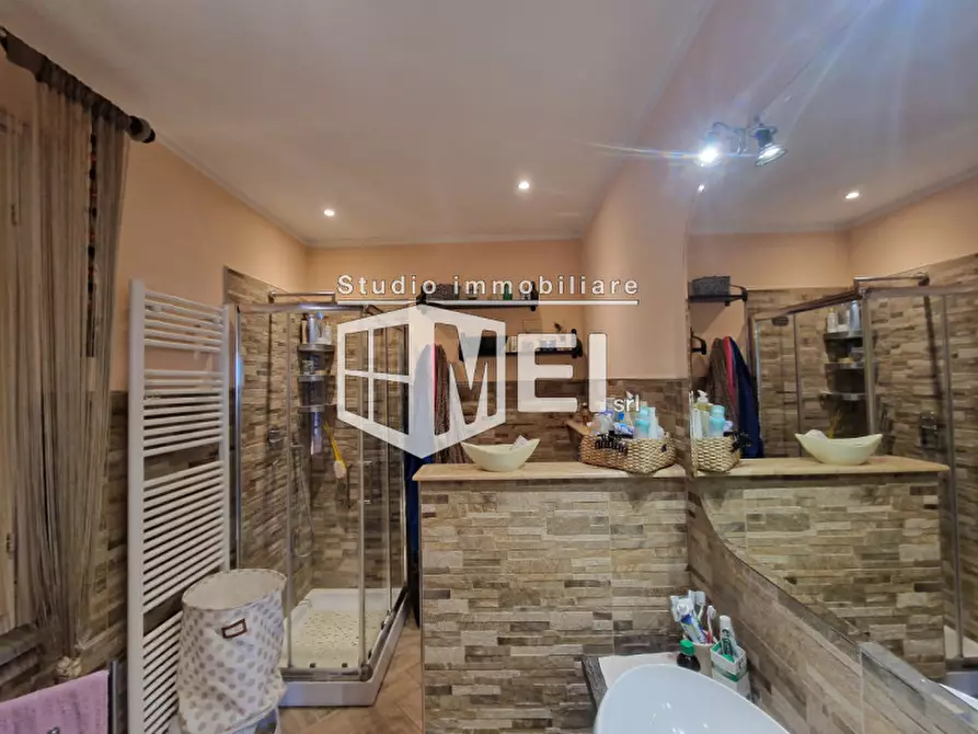 Immagine 30 di Villa in vendita  in Via Dell' olivara a Livorno