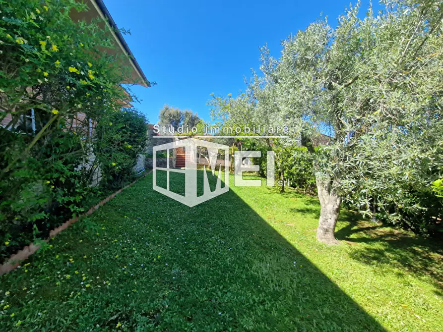 Immagine 33 di Villa in vendita  in Via Dell' olivara a Livorno