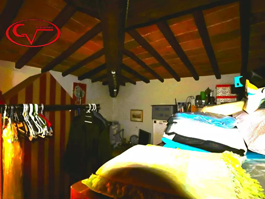 Immagine 12 di Villetta a schiera in vendita  in sogna a Bucine