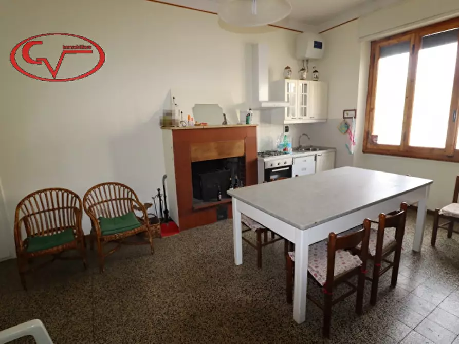 Immagine 1 di Appartamento in vendita  in via Dante Alighieri a Bucine