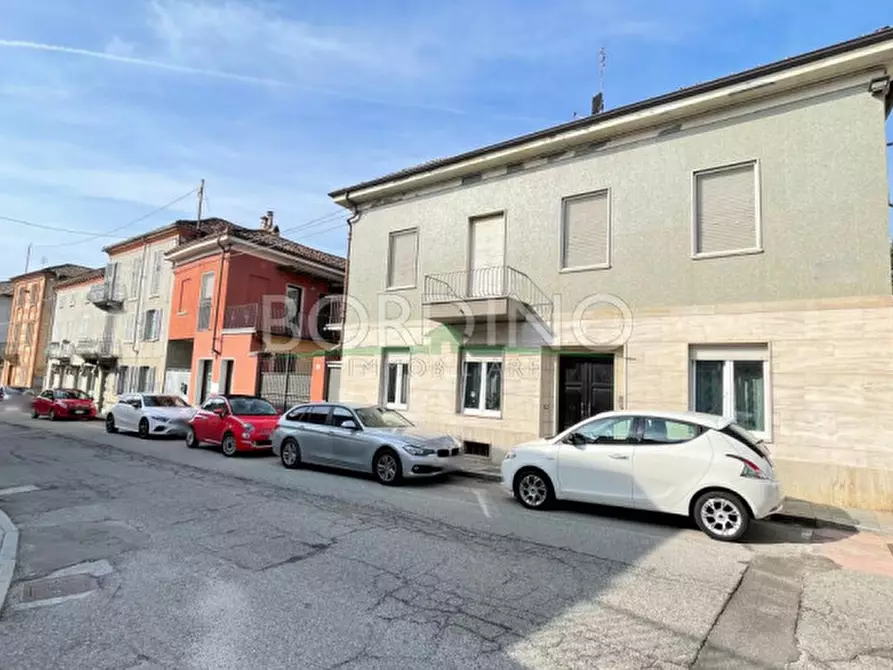 Immagine 1 di Casa trifamiliare in vendita  in Via Umberto I, snc a Priocca