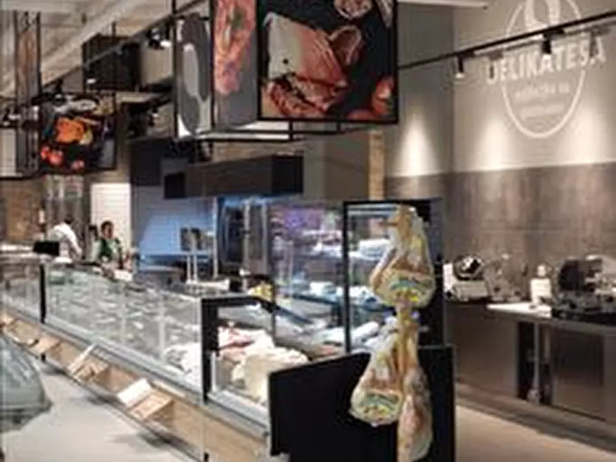 Immagine 3 di Negozio in vendita  in via piovese a Padova