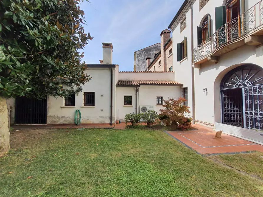 Immagine 3 di Palazzo in vendita  in via Verdi a Rovigo