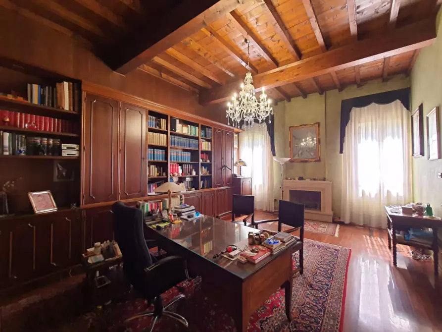 Immagine 7 di Palazzo in vendita  in via Verdi a Rovigo