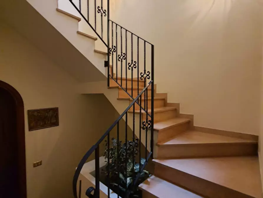 Immagine 13 di Palazzo in vendita  in via Verdi a Rovigo