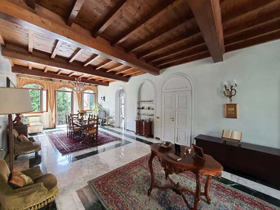 Immagine 15 di Palazzo in vendita  in via Verdi a Rovigo