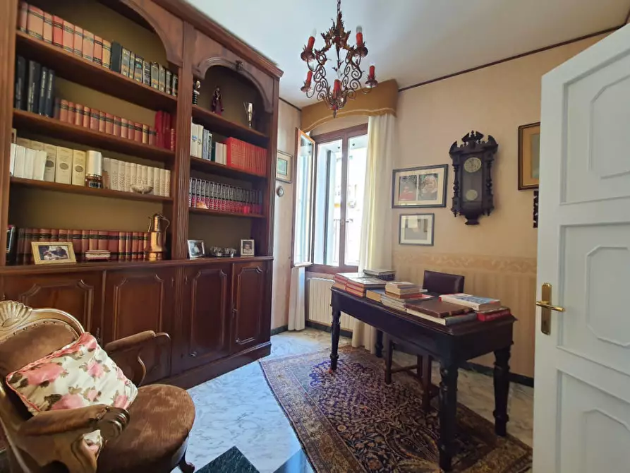 Immagine 17 di Palazzo in vendita  in via Verdi a Rovigo