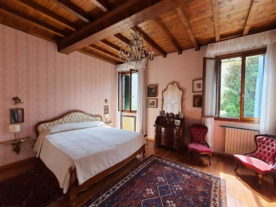 Immagine 18 di Palazzo in vendita  in via Verdi a Rovigo