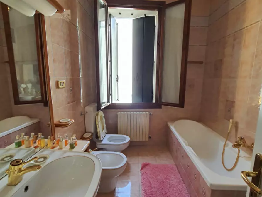 Immagine 23 di Palazzo in vendita  in via Verdi a Rovigo