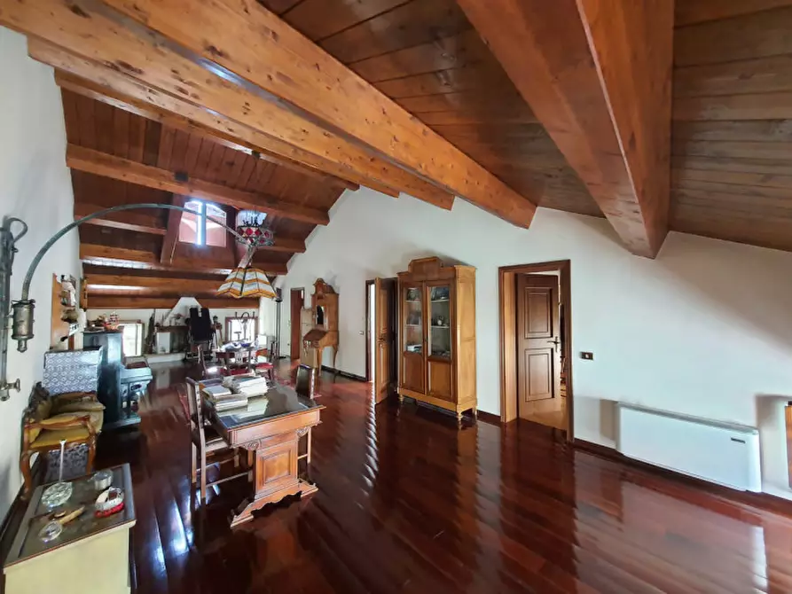 Immagine 24 di Palazzo in vendita  in via Verdi a Rovigo