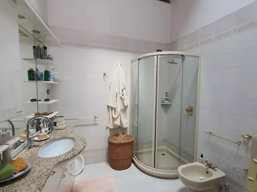 Immagine 33 di Palazzo in vendita  in via Verdi a Rovigo