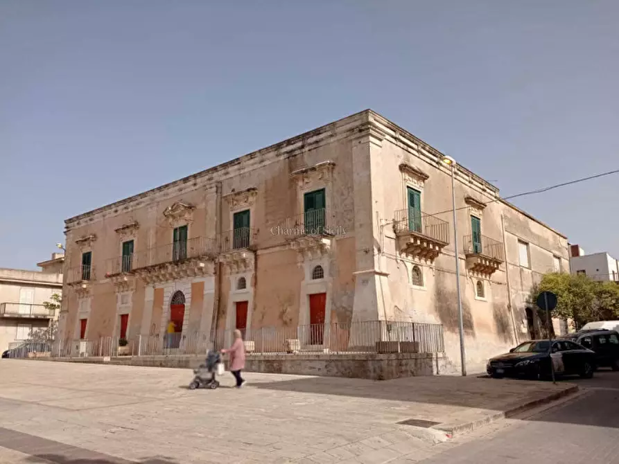 Immagine 2 di Casa indipendente in vendita  in Piazza Antonio Brancati a Ispica