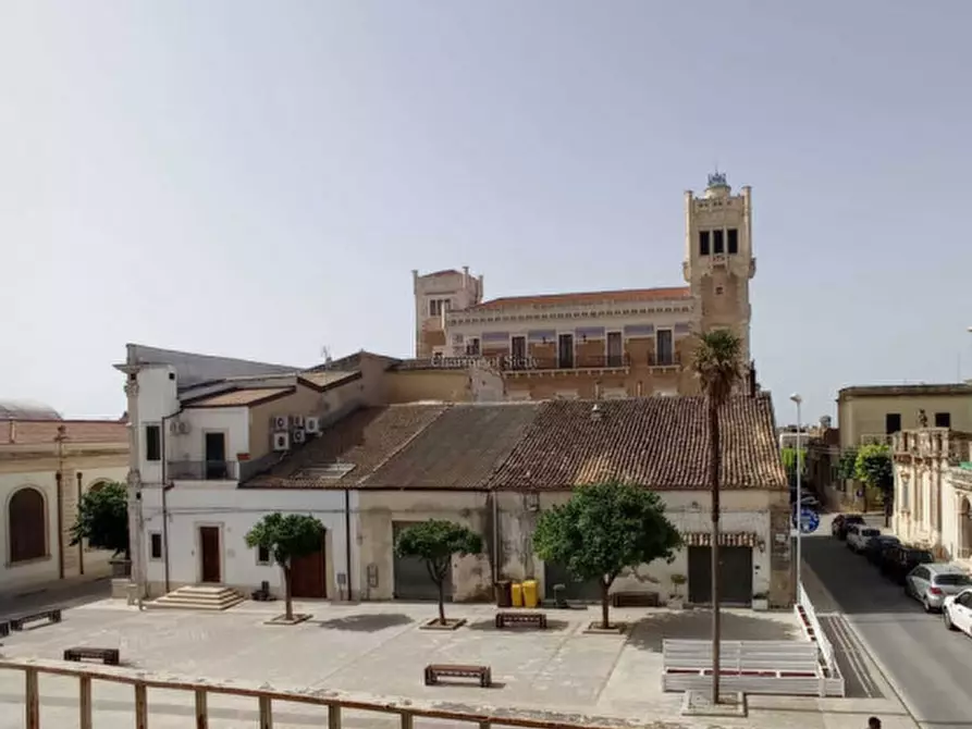 Immagine 17 di Casa indipendente in vendita  in Piazza Antonio Brancati a Ispica