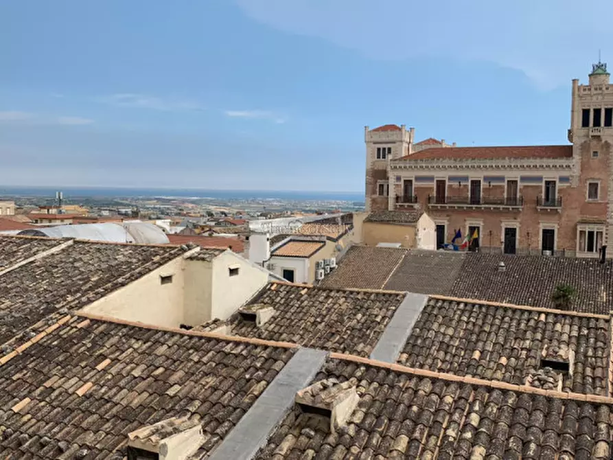 Immagine 19 di Casa indipendente in vendita  in Piazza Antonio Brancati a Ispica