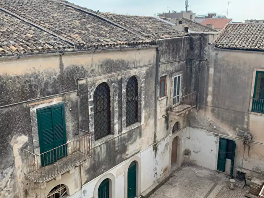Immagine 21 di Casa indipendente in vendita  in Piazza Antonio Brancati a Ispica