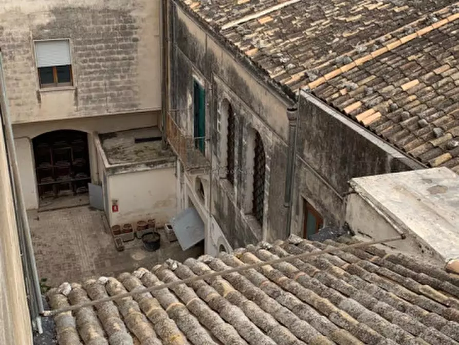 Immagine 22 di Casa indipendente in vendita  in Piazza Antonio Brancati a Ispica