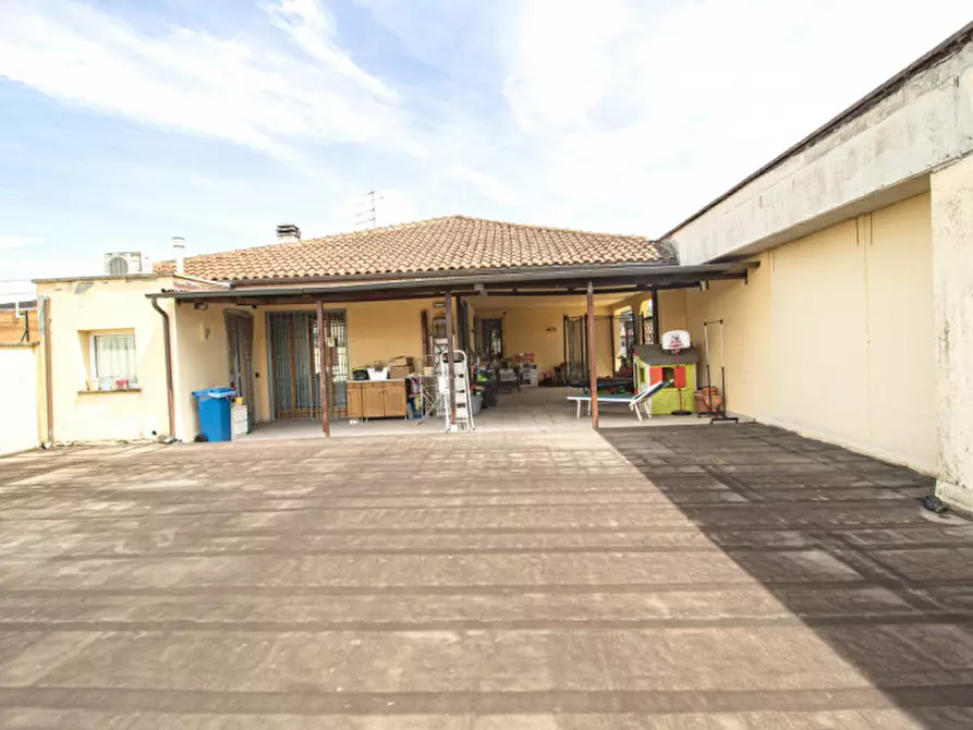 Immagine 21 di Casa indipendente in vendita  in Via Donatello a Poggio A Caiano