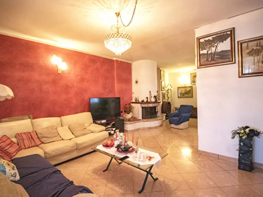 Immagine 22 di Casa indipendente in vendita  in Via Donatello a Poggio A Caiano