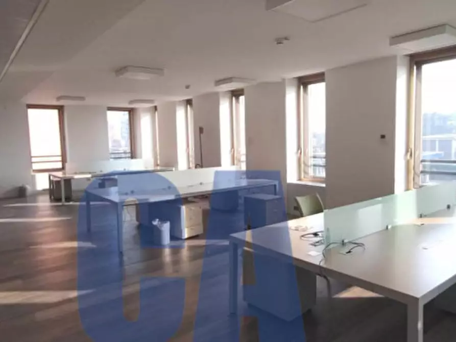Immagine 1 di Ufficio in affitto  in PIAZZA MONTE TITANO a Milano