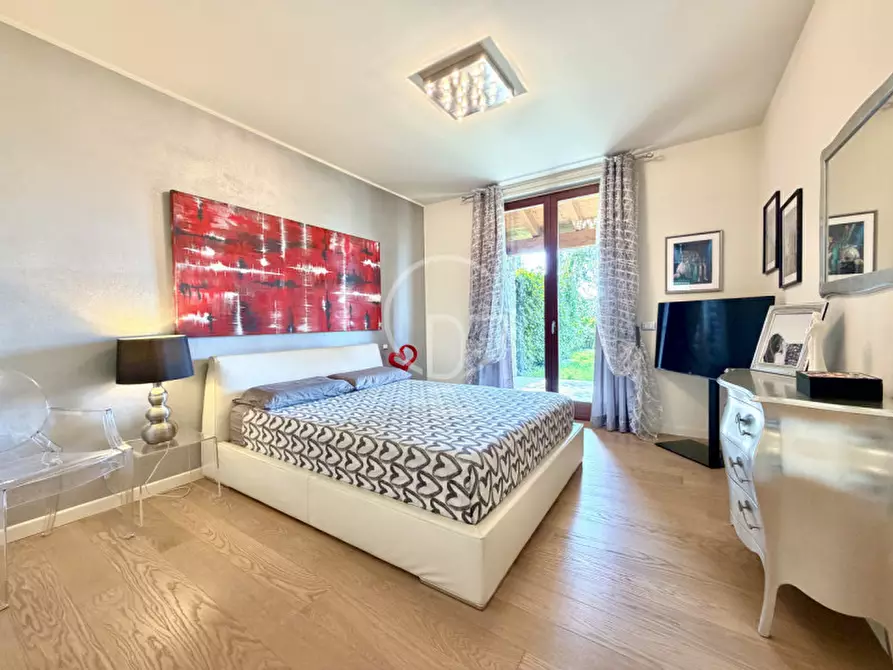 Immagine 13 di Casa indipendente in vendita  in Via Venezia a Desenzano Del Garda