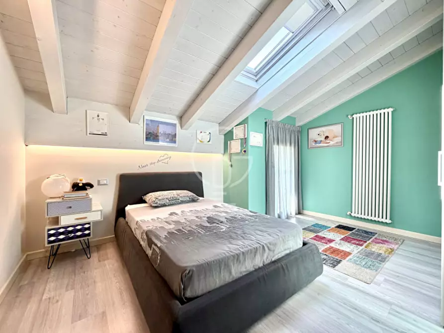 Immagine 16 di Casa indipendente in vendita  in Via Venezia a Desenzano Del Garda