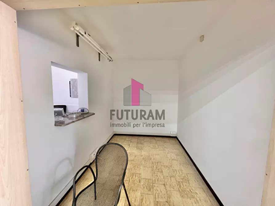 Immagine 20 di Negozio in affitto  in via roma a Vicenza