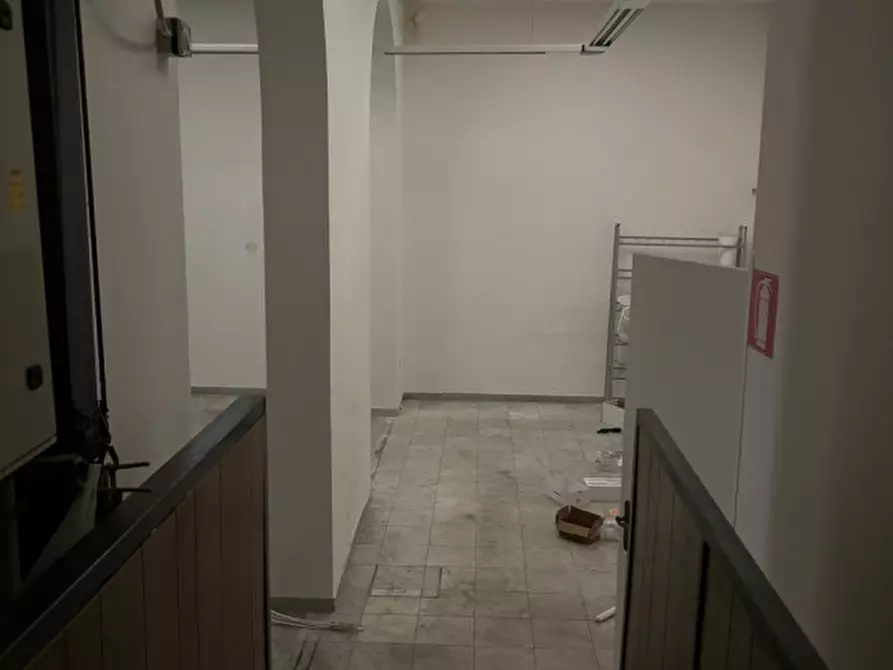 Immagine 5 di Negozio in affitto  in SANTA MARIA NOVELLA a Firenze