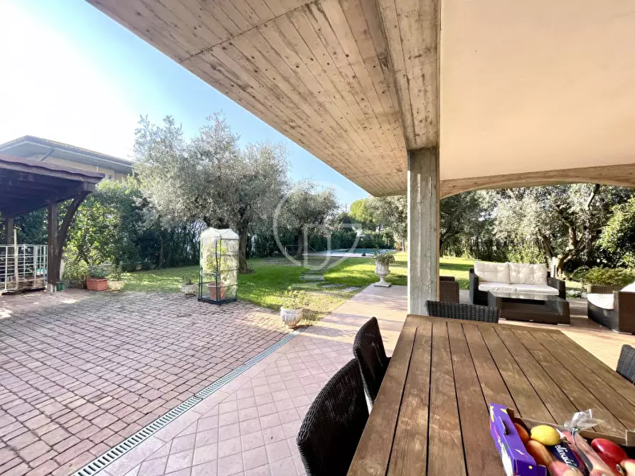 Immagine 6 di Villa in vendita  in Punta Grò a Sirmione