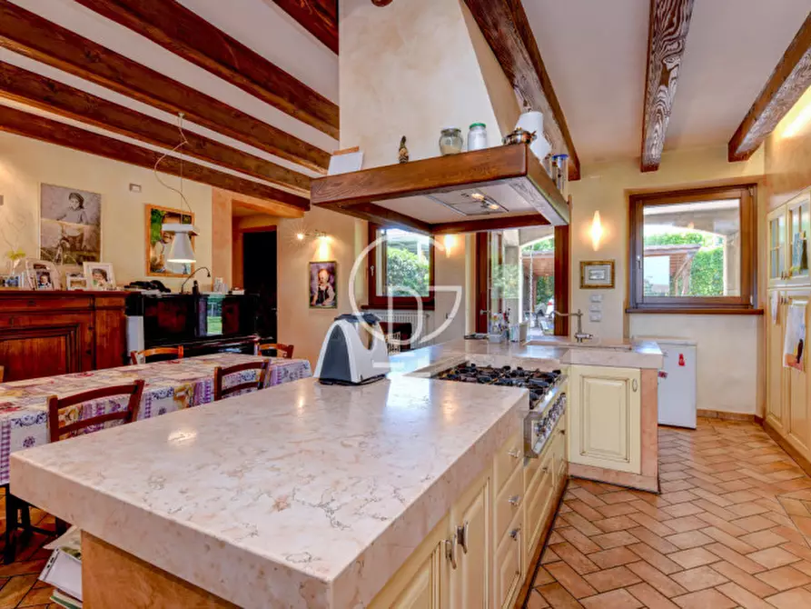 Immagine 7 di Villa in vendita  in Punta Grò a Sirmione