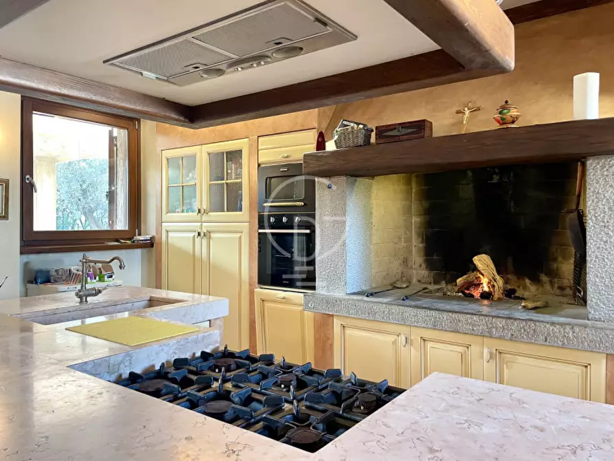 Immagine 9 di Villa in vendita  in Punta Grò a Sirmione