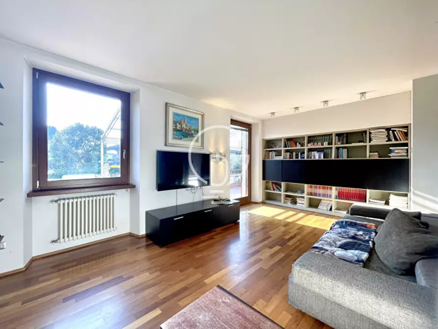 Immagine 12 di Villa in vendita  in Punta Grò a Sirmione